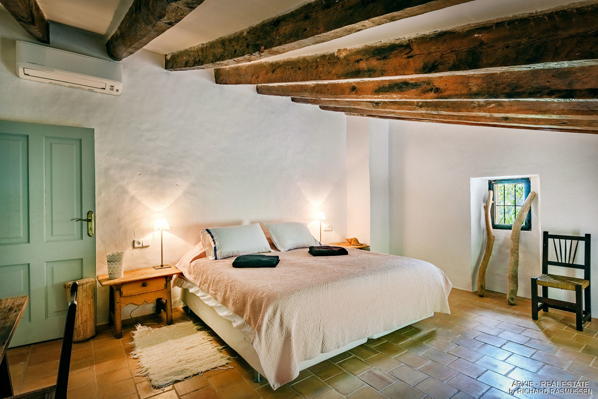 bedroom 2 (2)