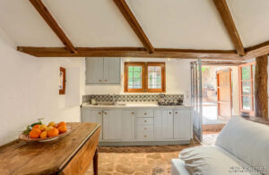 Kitchen 1 - 3