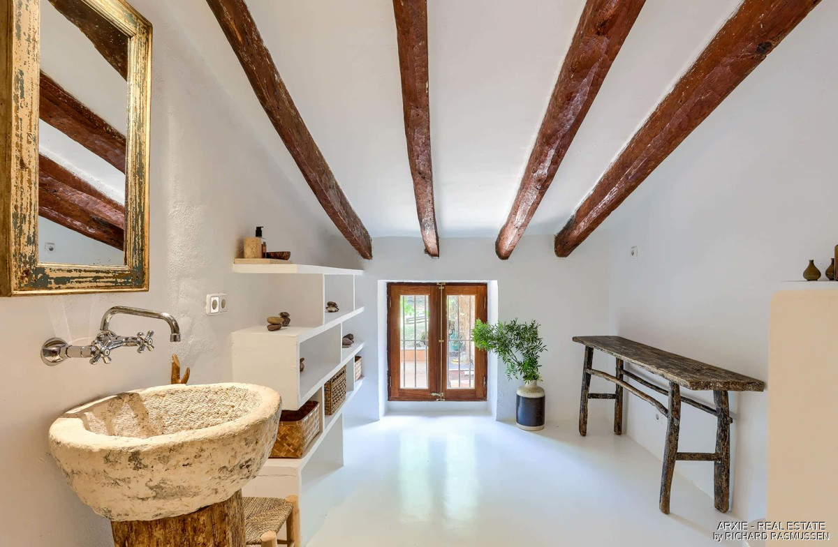 Bathroom 2 - 1