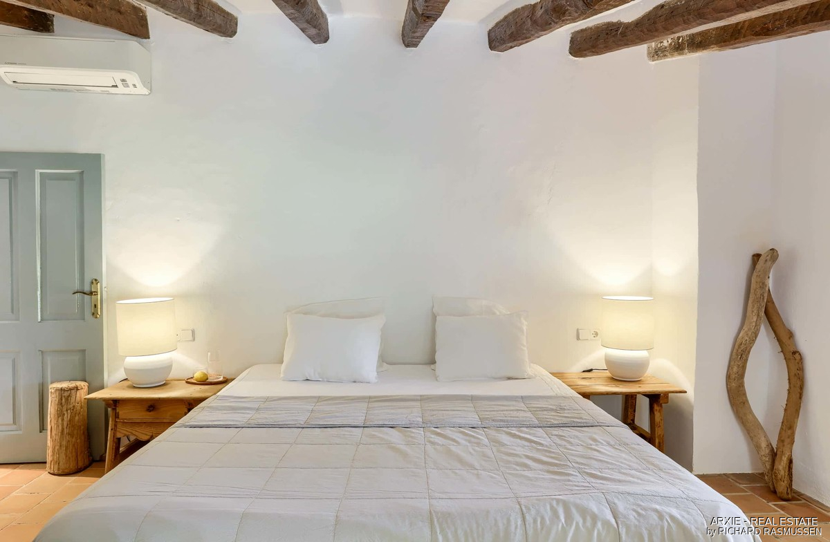 Bedroom 2 - 4