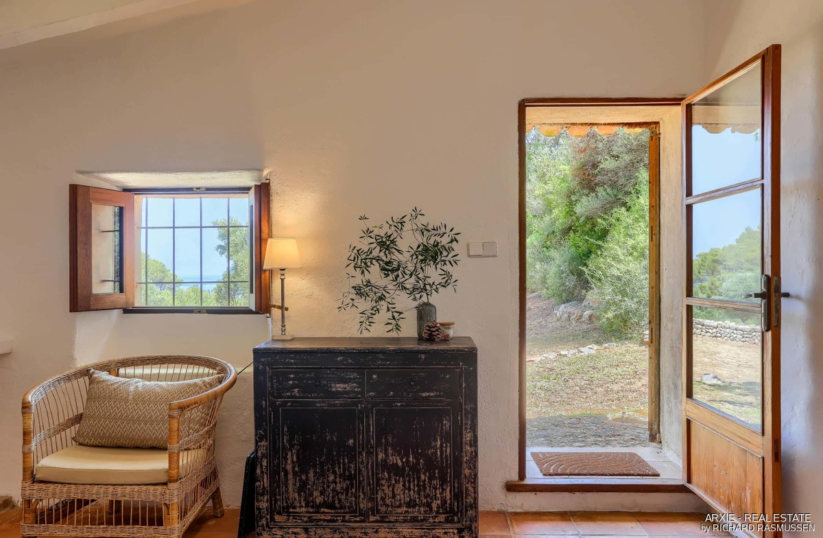 Guest house bedroom 1 - 2