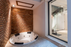 27A_Jacuzzi_01