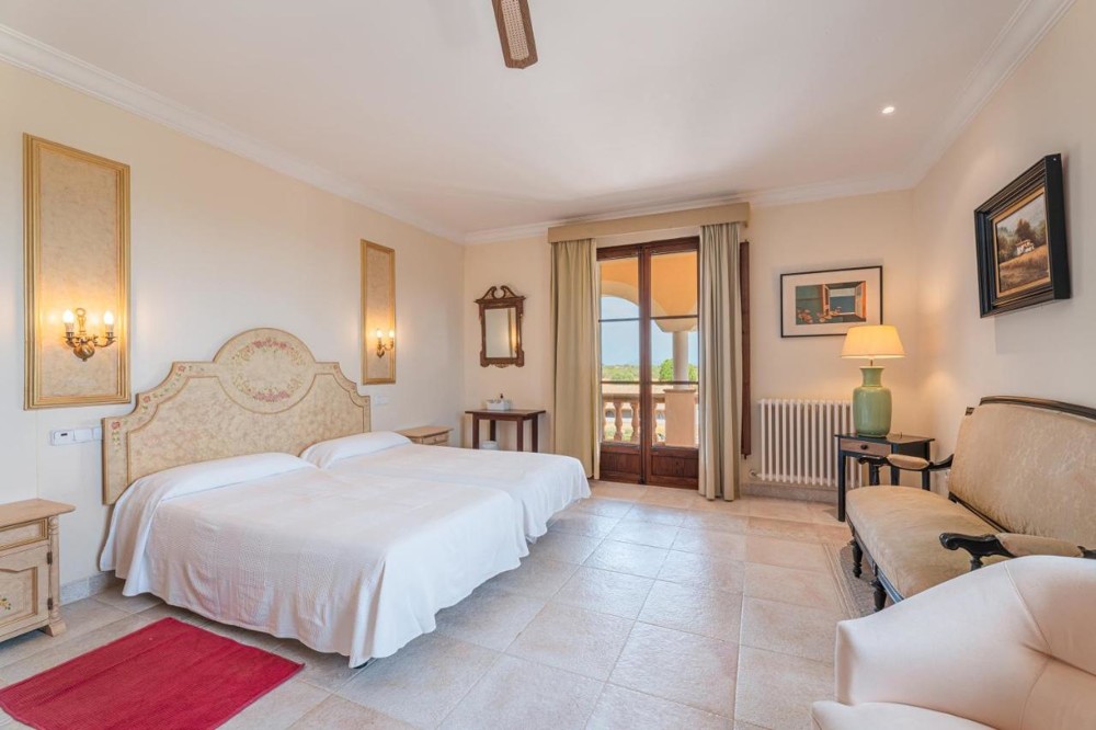 18A_Bedroom_02