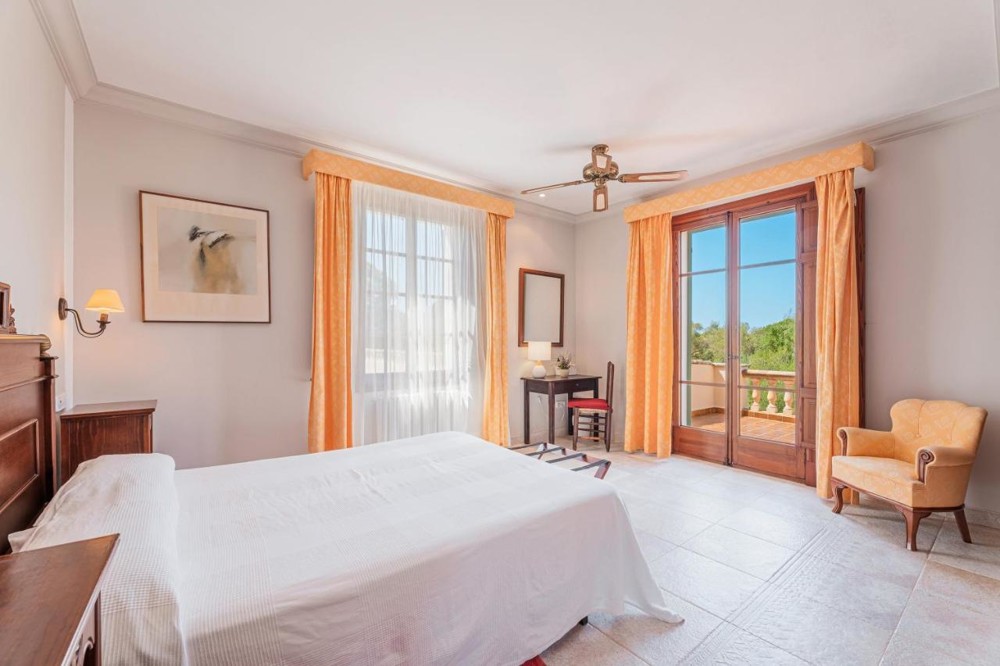 18A_Bedroom_06